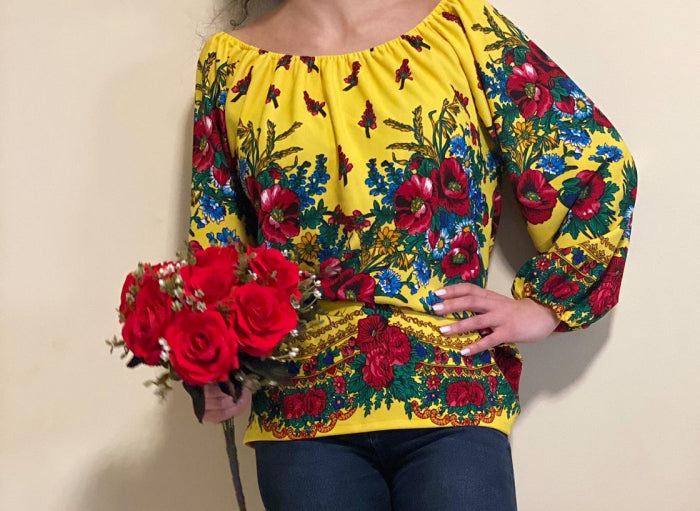 Bluza stilizata cu motive florale Sanziana 15