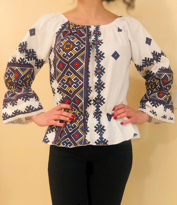 Bluza stilizata cu motive traditionale Daniela 3