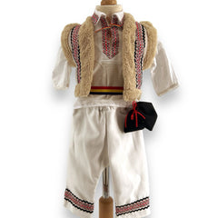 Costum National Baieti Titel 2