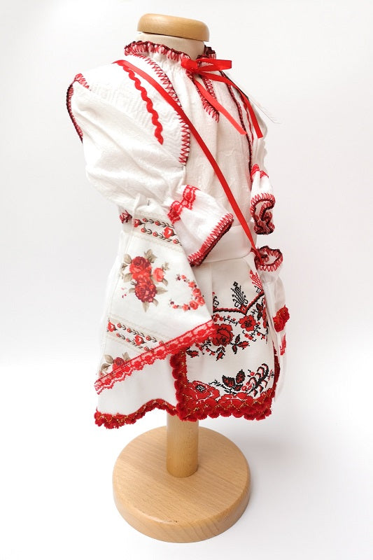 Costum National Dumitra