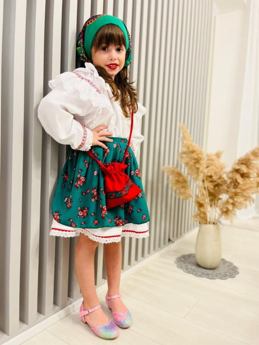 Costum Traditional Fetite Mariuca