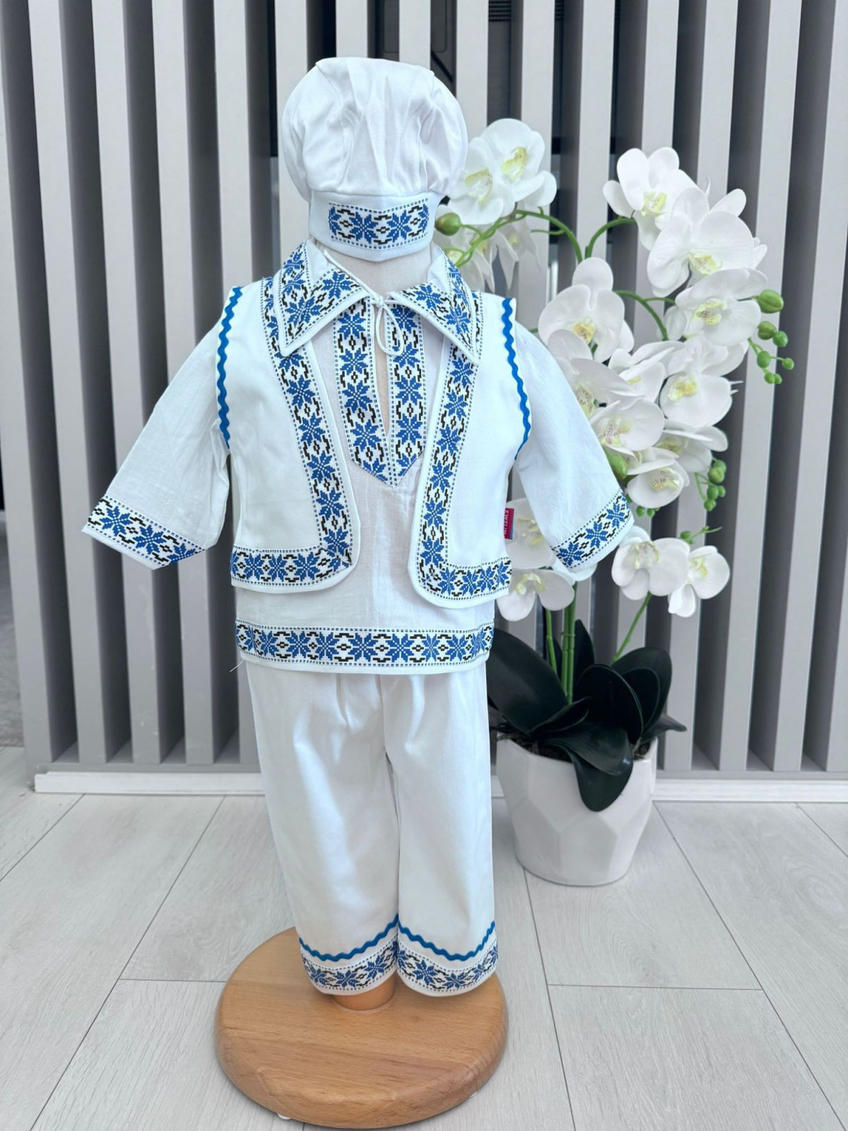 Costum Traditional pentru baieti Raul 37
