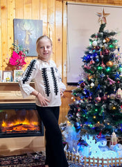 Ie traditionala fetite Doris 3