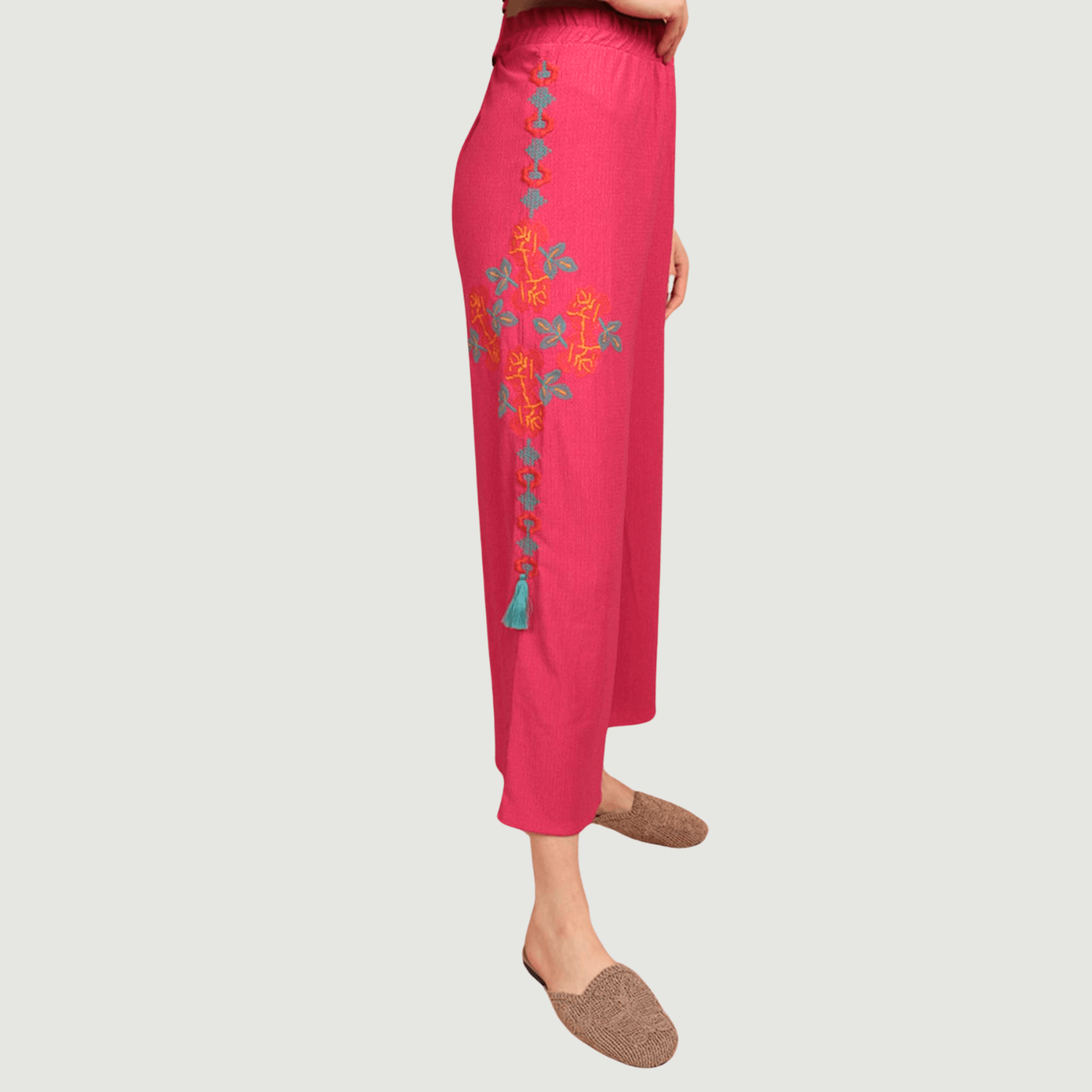 Pantaloni cu broderie siclam