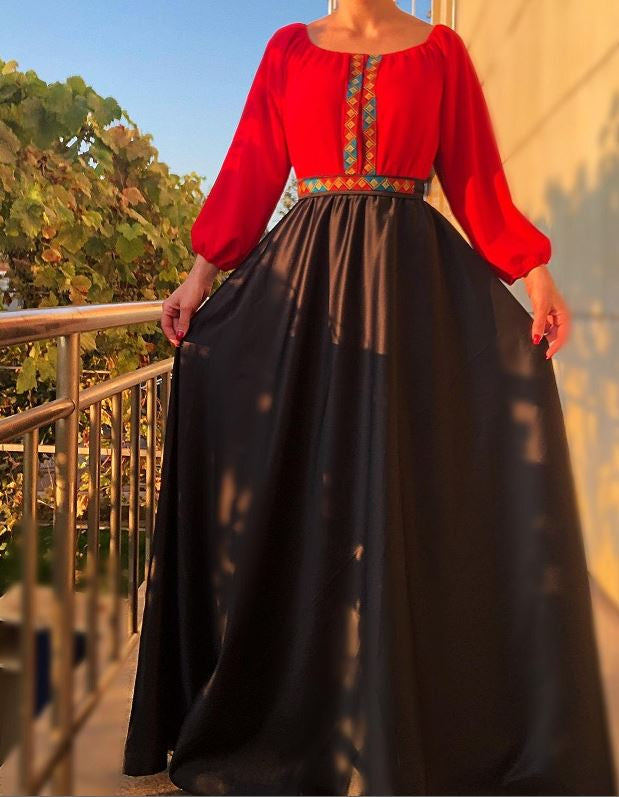 Rochie stilizata cu motive traditionale lunga Margareta