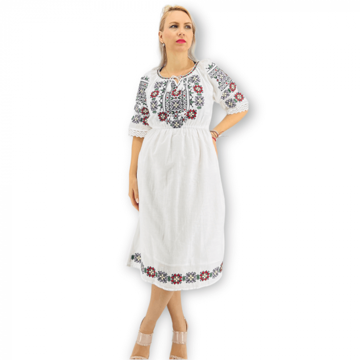 Rochie traditionala Miruna 13