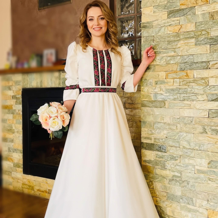 Rochie Traditionala Trandafira 2