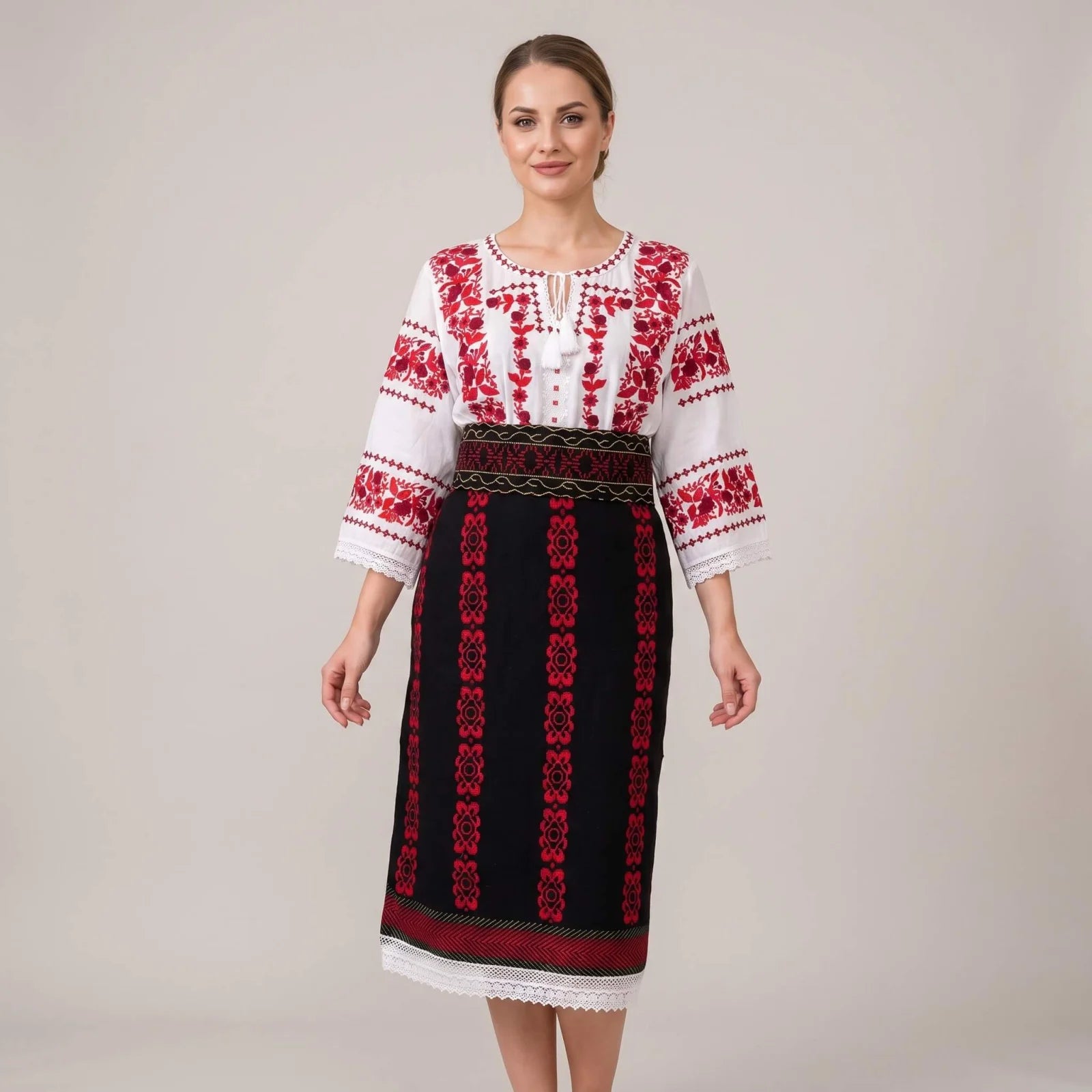 Set traditional format din catrinta si brau - Madalina 2