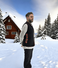 Vestă tradițională din lână cu broderie de maci - Benone