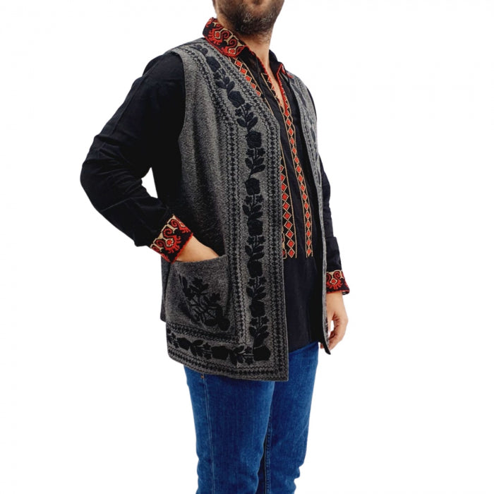 Vesta traditionala Valeriu 4