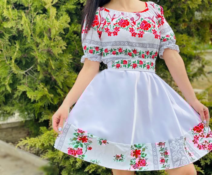 Rochie stilizata cu motive traditionale Magduta 3